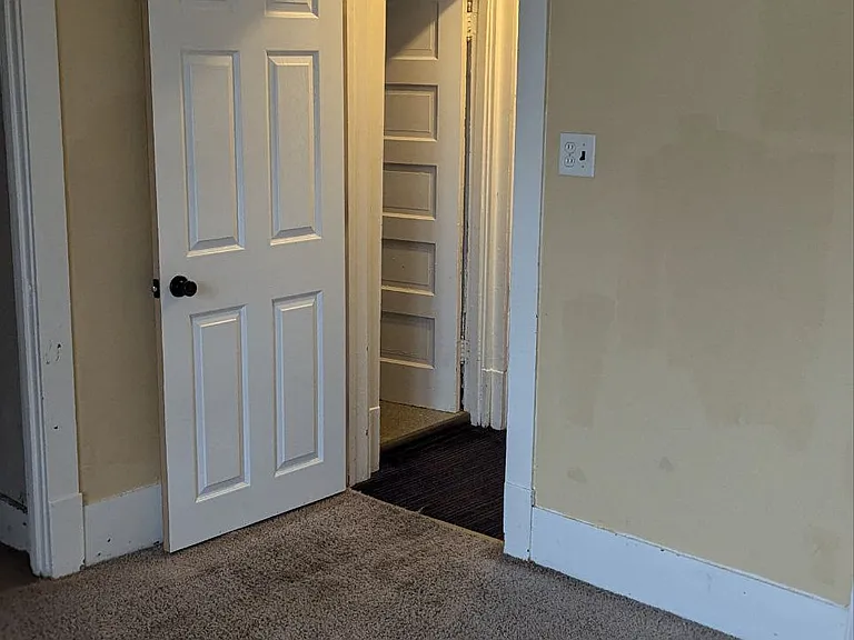 705 W Charles St — Photo 11
