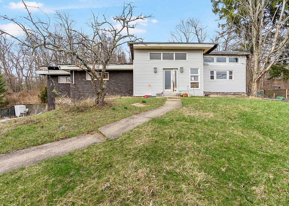 1st image of 465 Amsler Ridge Rd