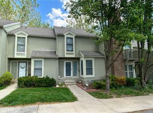 8135 Monrovia St, Lenexa, KS 66215