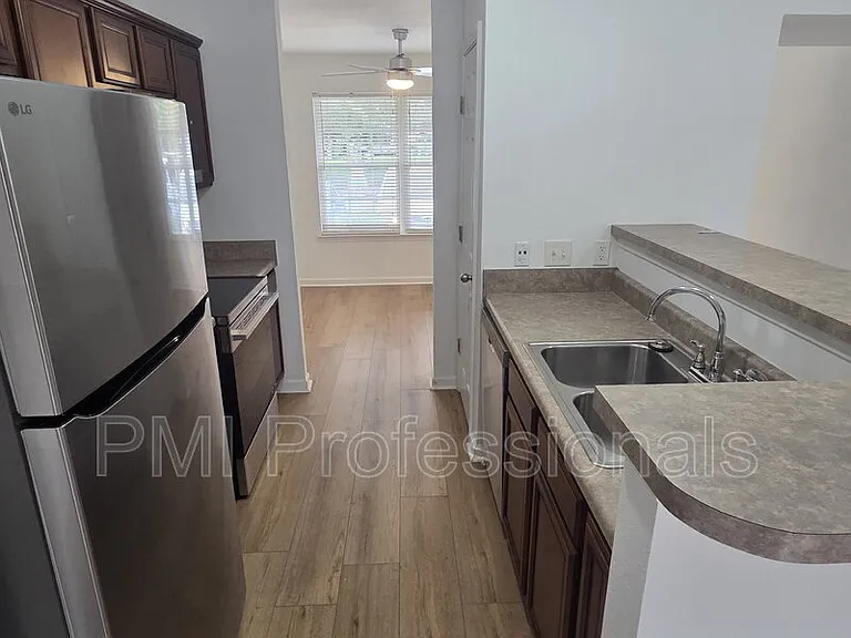108 Oak Valley Cir — Photo 5