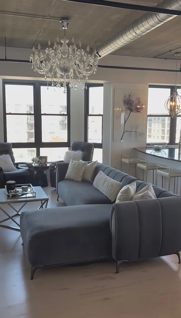 1 bed, 1063 sqft, $3,100 — Photo 2
