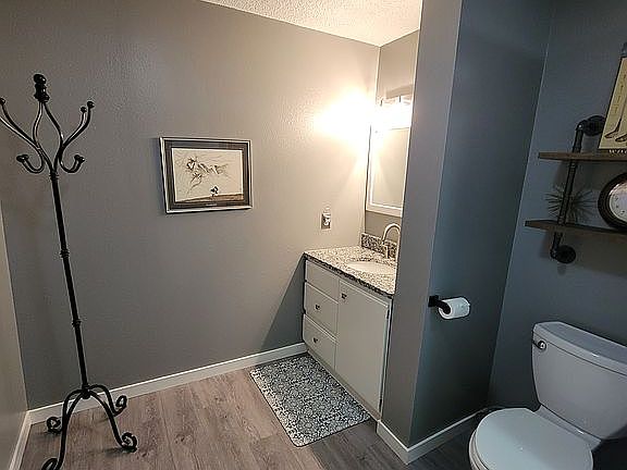 4th image of 1009 Court Ter