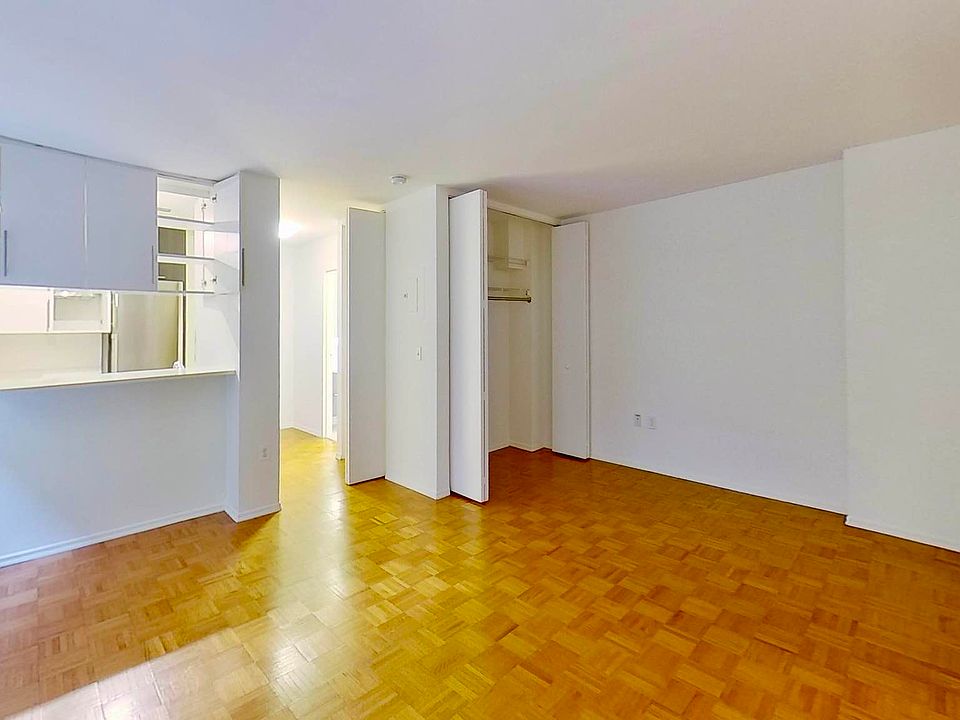 1st image of 360 W 34th St APT 10X
