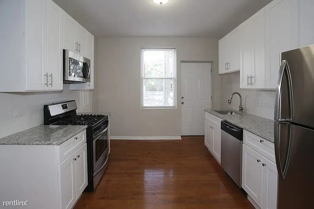 Building Photo - 3916 W Altgeld St #1