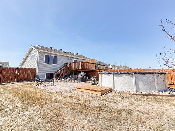 5th image of 1598 35th Ave S