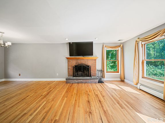 5th image of 225 Bethmour Road
