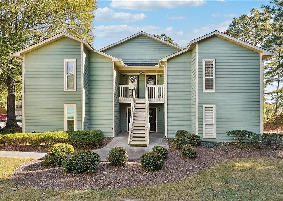1st image of 2105 Canyon Point Cir
