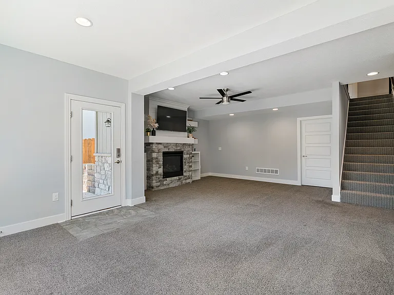 8435 Ottawa St — Photo 29