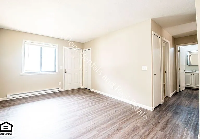 202 Autumn Hills Dr — Photo 3