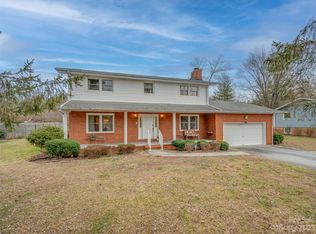 120 Underhill Rd, Hendersonville, NC 28792