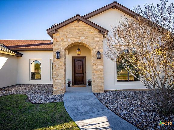 3rd image of 925 River Ranch Cir