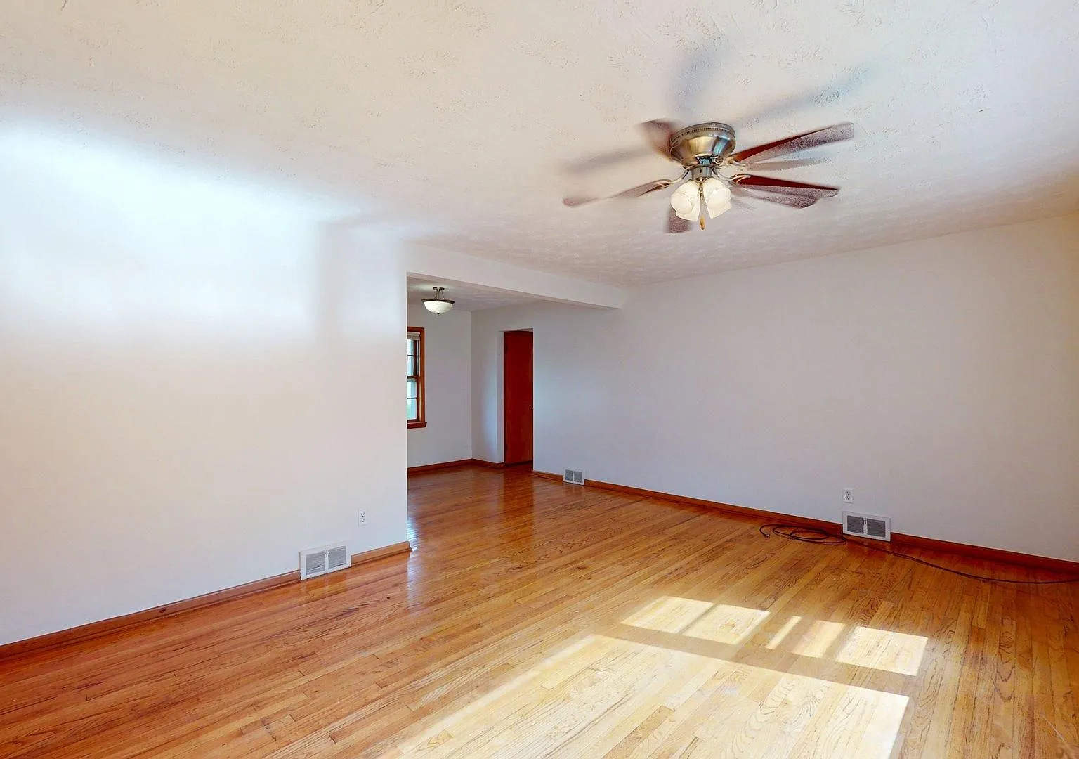 3239 Silsby — Photo 2