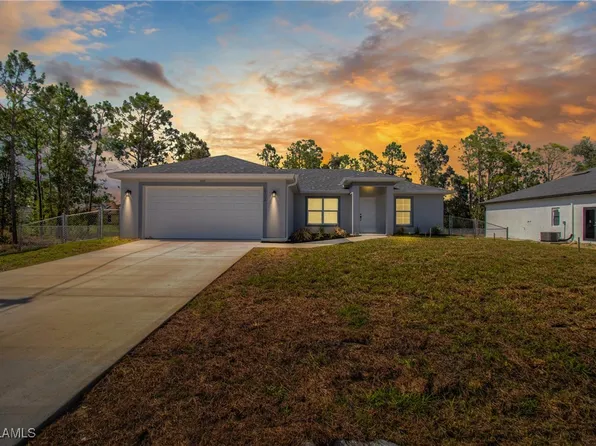 2712 43rd St SW, Lehigh Acres, FL 33976