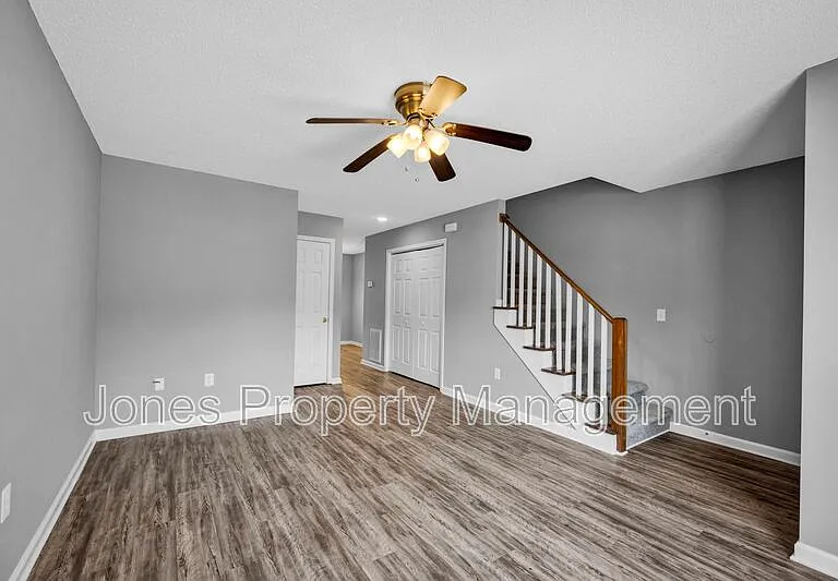 134 Aaron Pl NW — Photo 5
