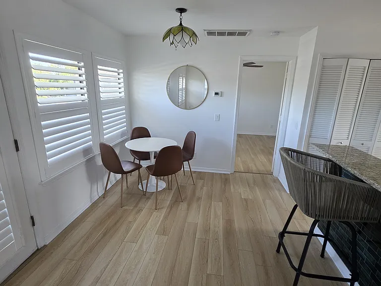 625 Centre Ct SW #201 — Photo 6