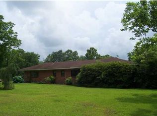 10700 Henderson Camp Rd, Grand Bay, AL 36541