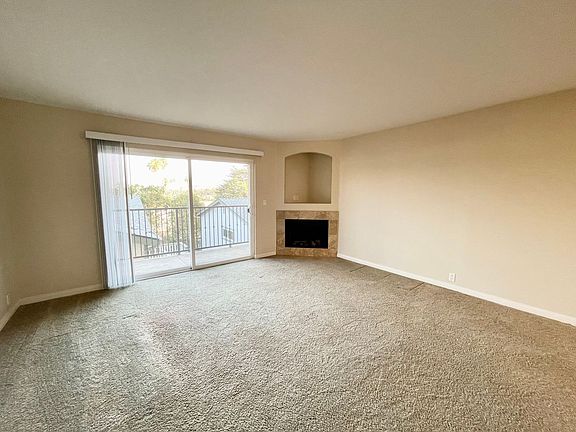 2nd image of 4205 Lamont St Unit 11