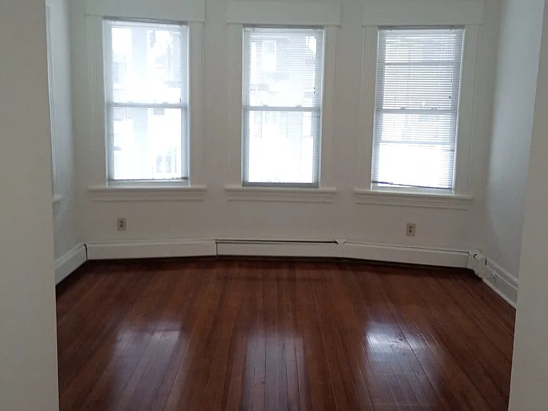 170 Beach 91 St #1 — Photo 4