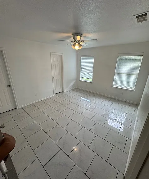 110 Lydia St — Photo 4