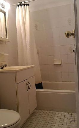 4th image of 8008 135th St APT 614