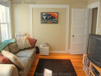 37 Belknap St, Somerville, MA, 02144