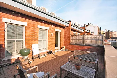 Rented by R New York