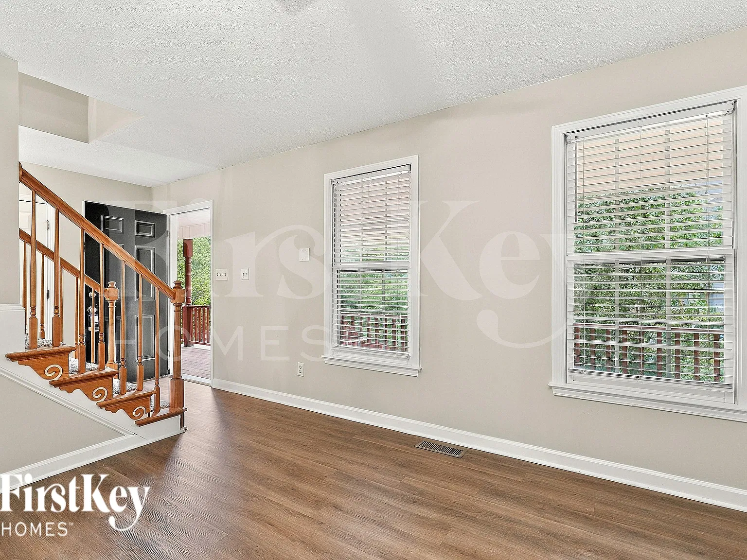 3 bed, 3.5 bath, 2245 sqft, $1,915 — Photo 3