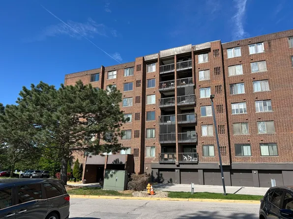 500 Park Ave APT 338, Calumet City, IL 60409