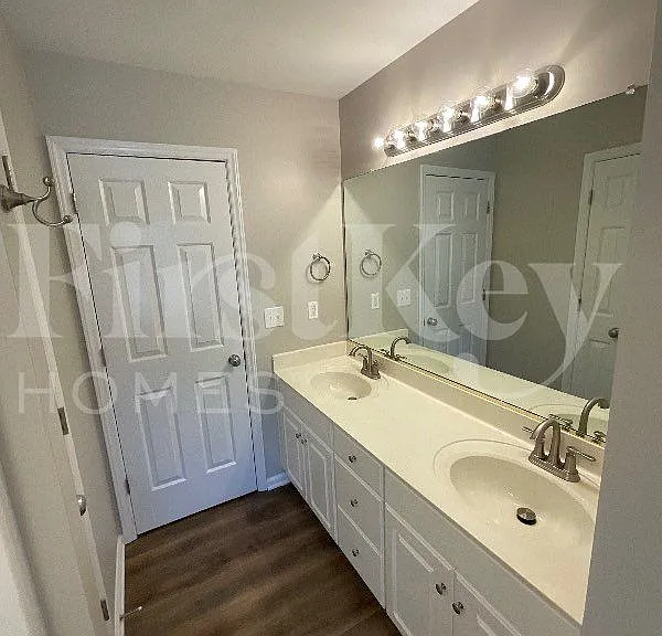 5888 Cottonwood Ln — Photo 10