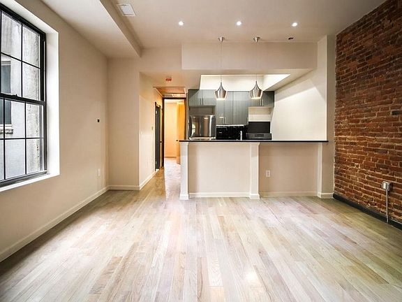 2nd image of 1552 Greene Ave #3B