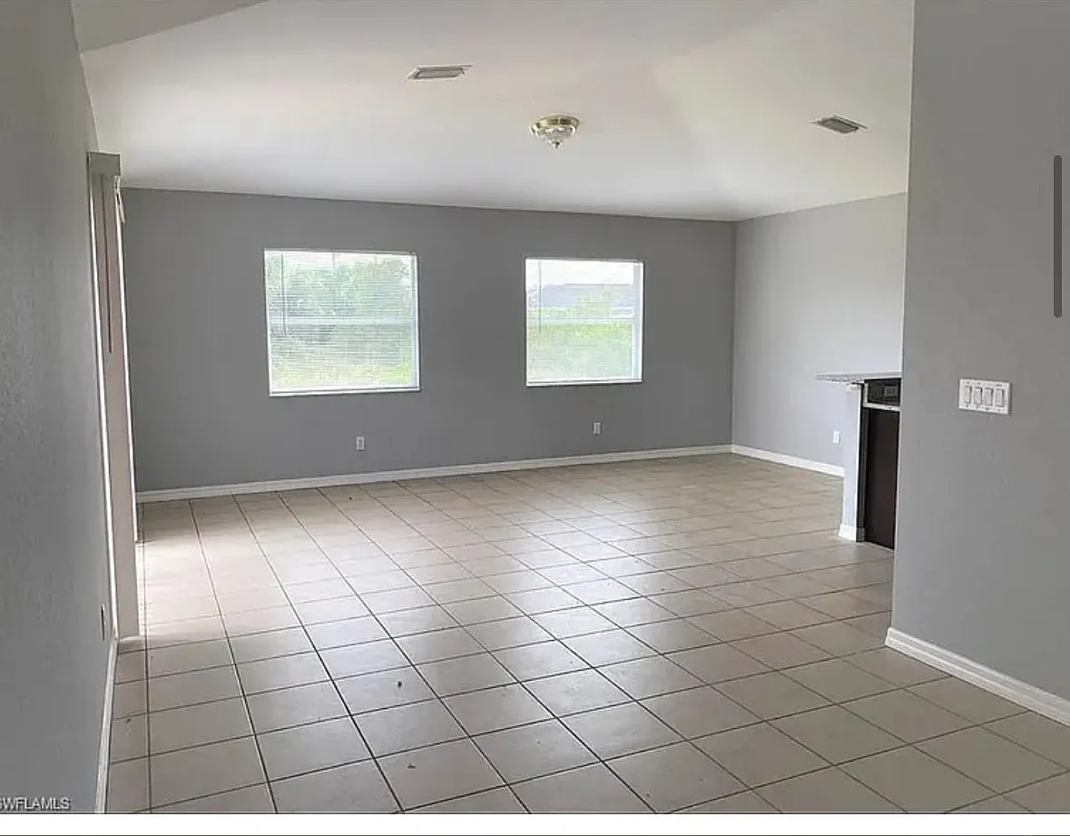 3 bed, 1497 sqft, $1,900 — Photo 1
