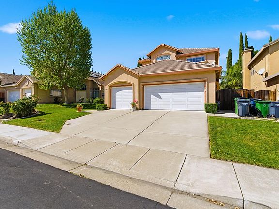 3rd image of 1703 Egret Dr
