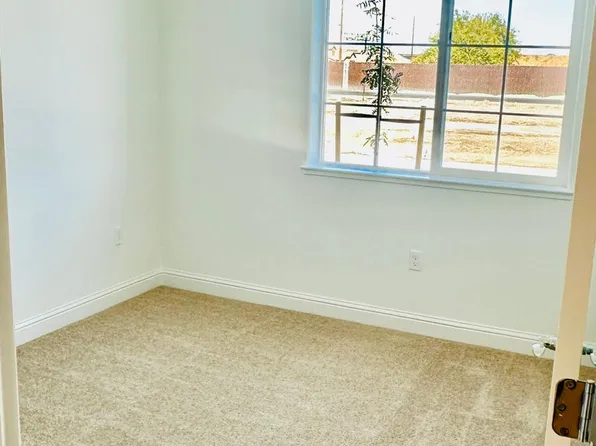 3324 Deer Oak St #1, Manteca, CA 95337