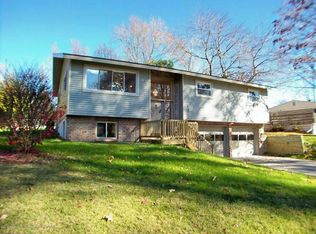 1322 Orlando Dr, Haslett, MI 48840