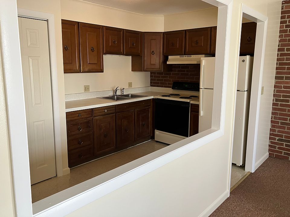 2nd image of 201 Fairway Ave #201