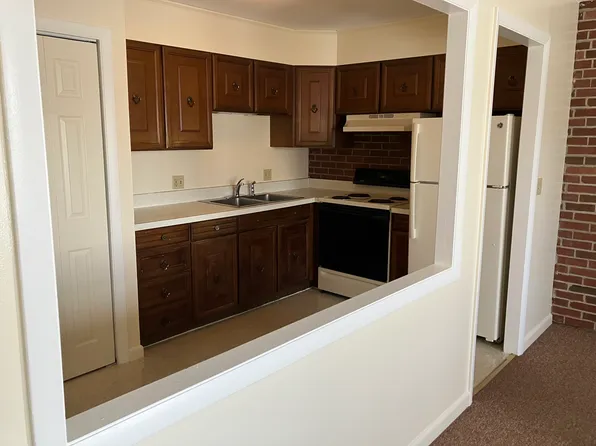 201 Fairway Ave #201, Turners Falls, MA 01376
