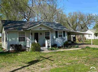 230 NE Lyman Rd, Topeka, KS 66608