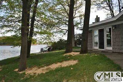 2nd image of 11189 Oakwood Dr