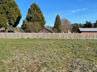 105 Dove Pl #105, Rogue River, OR 97537