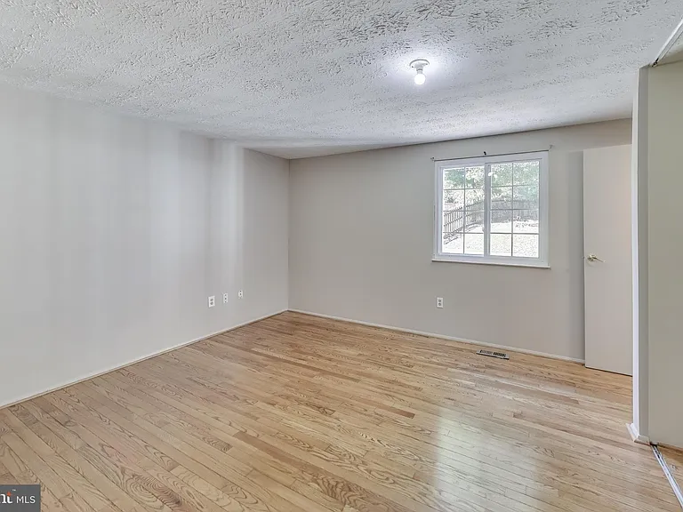 9217 Briarchip St — Photo 16