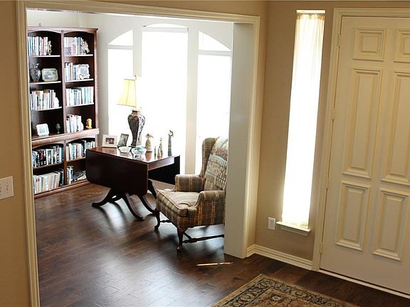 3rd image of 1406 Ashmore Ct