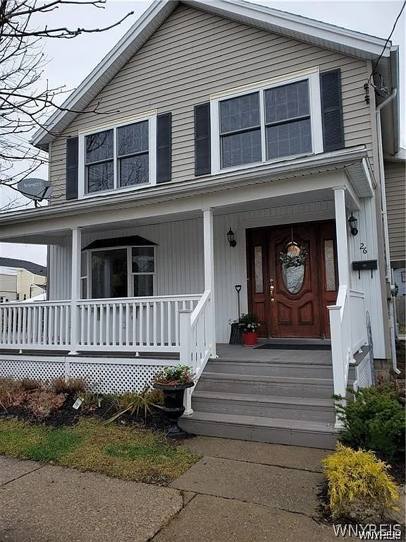 4 bed, 1.5 bath, 2064 sqft, $2,800 — Photo 1