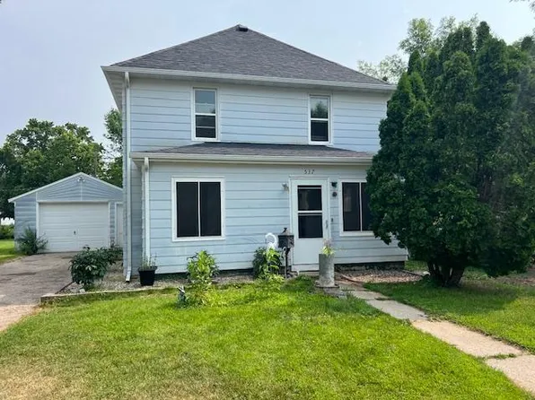 537 3rd St SE, Perham, MN 56573