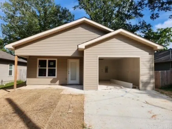 209 N Jackson St, Cabot, AR 72023
