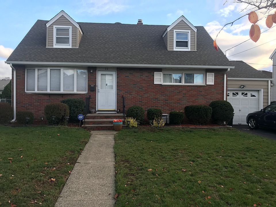 1st image of 24 Greglawn Dr