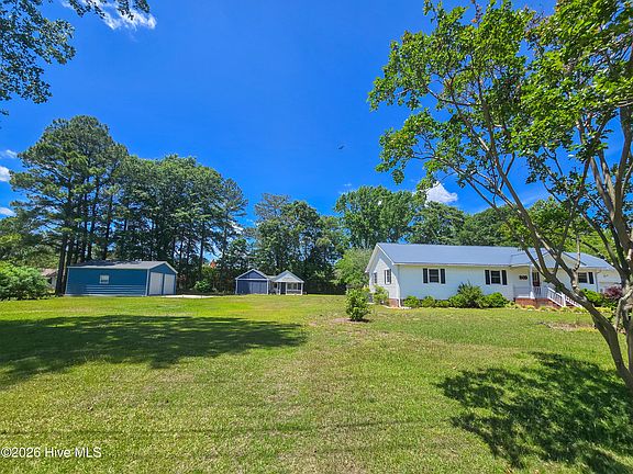 2nd image of 809 Sandy Ridge Road