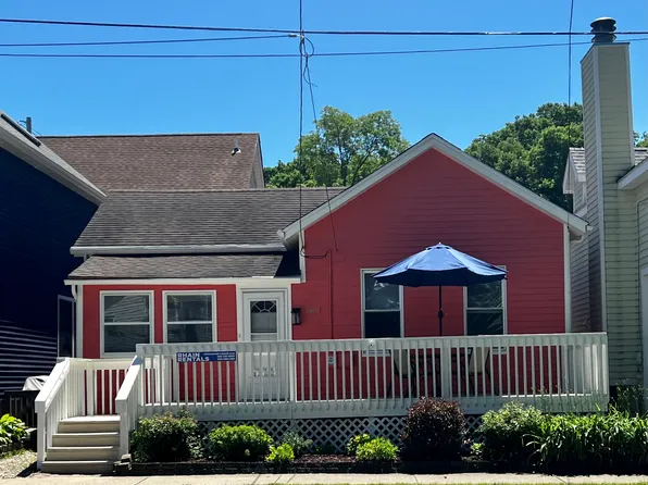 805 Lions Park Dr, Saint Joseph, MI 49085