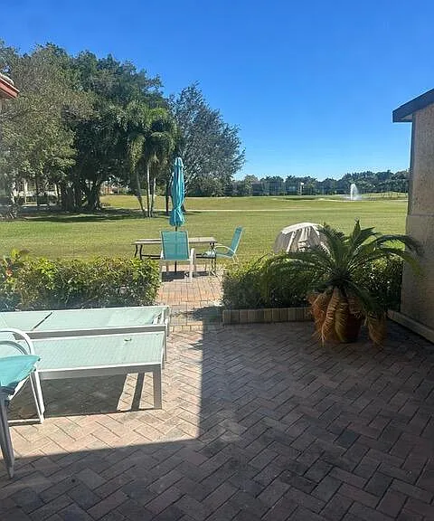 4557 Luxemburg Ct — Photo 30