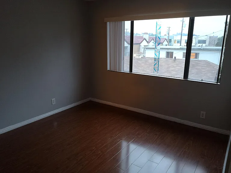 140 E Emerson Ave — Photo 8