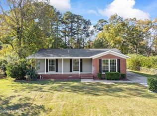 27 Victoria Rd, Jacksonville, NC 28546